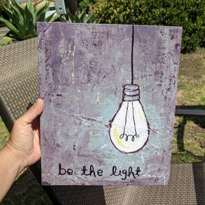Room decor: "Be the light" quote